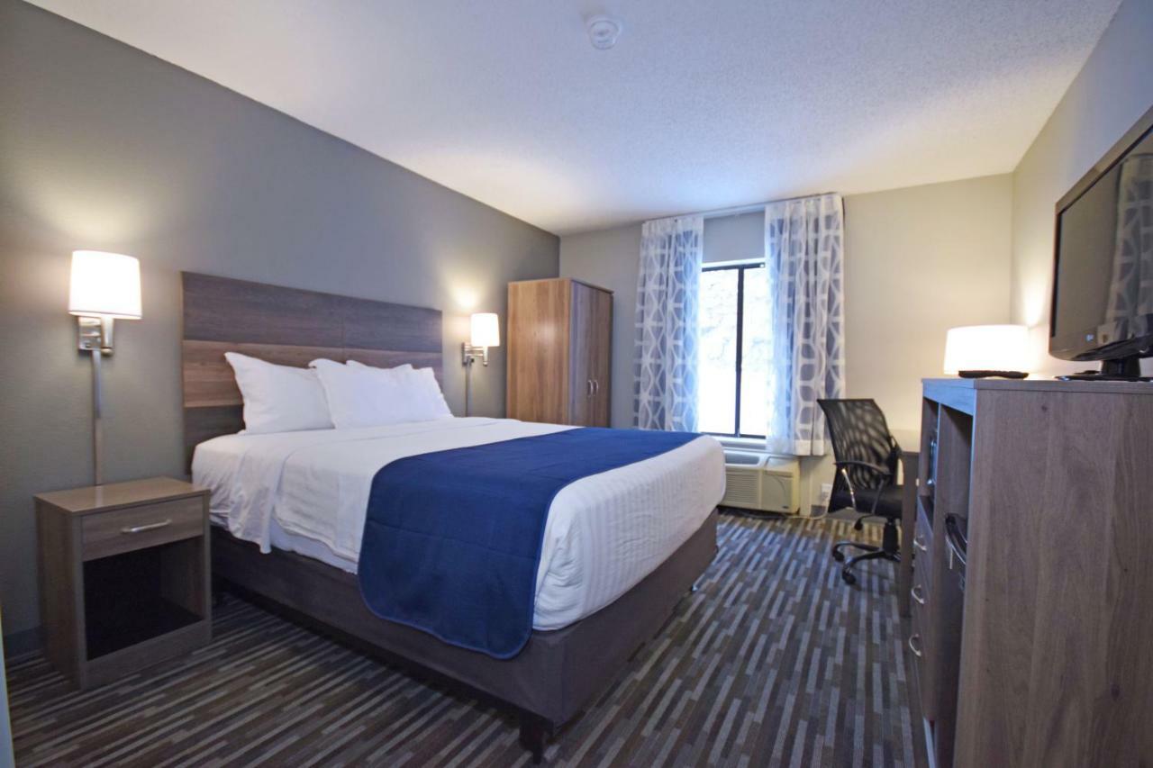 Days Inn & Suites By Wyndham Wisconsin Dells Exterior photo